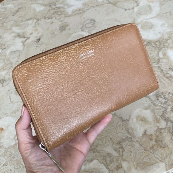 Matt & Nat Large Central Zip Around Vegan Wallet - Picture 4 of 13